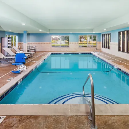 Holiday Inn Express & Suites CHICAGO SOUTH LANSING by IHG