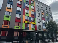 Super 8 by Wyndham Brooklyn Fulton Street/Broadway Junction Hotels near Bushwick