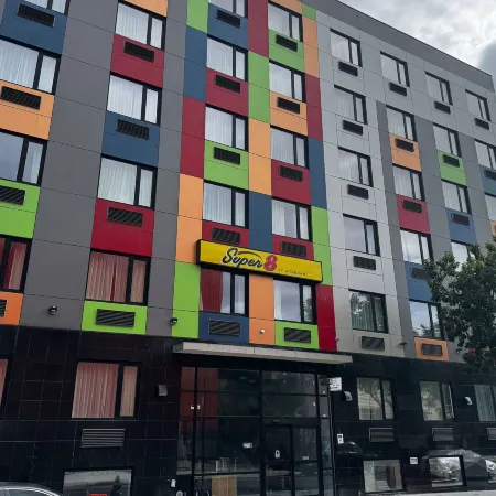Super 8 by Wyndham Brooklyn Fulton Street/Broadway Junction Отели рядом с Аэропорт Кеннеди