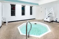 Super 8 by Wyndham Huron - spa