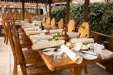 DIL Hill by Sam Отели в г. Дилижан