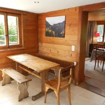 Tree-Tops, Chalet