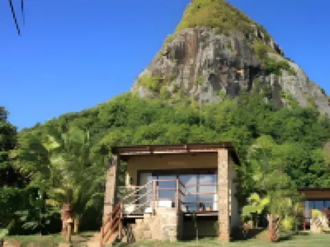 La Hacienda Các khách sạn gần Blue Bay Beach