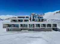Quadrum Hotel Hotels near პანორამა გუდაური