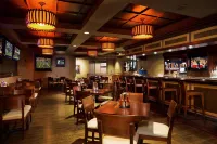 Sheraton Springfield Monarch Place Hotel - bar