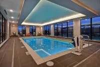 Tru Denver South Park Meadows - Pools
