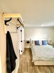 Newly updated cottage located walking distance to Downtown Ft. Myers