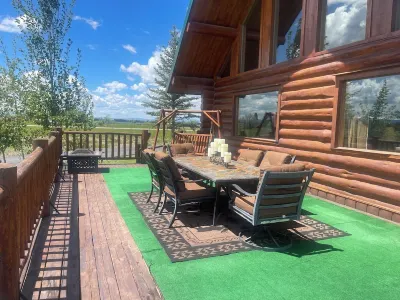 Adorable Cabin with amazing views! Các khách sạn gần Signature Flight Support BZN - Yellowstone Jet Center at Bozeman Int'l Airport