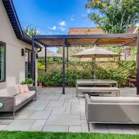 Luxurious, custom built single family home near Wrigley