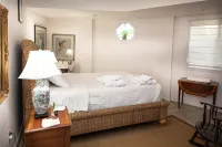 Sailors Rest: Pool & Sauna, Tropical Island Oasis, Fireplace Hotels in Johns Island