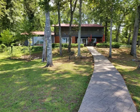 "One-of-a-kind" Lake Martin Property with Large Boat Ramp, Boathouse & Pier Hotels in Tallapoosa County