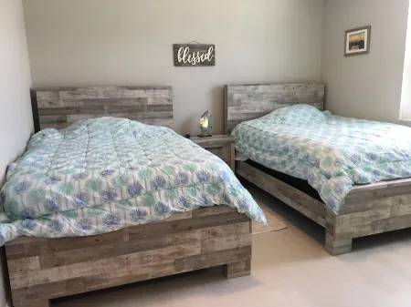 Stunning Condo Inside / Out Direct Beach Front Отели в г. Манасота-Ки