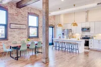 Luxurious Downtown Owosso Loft