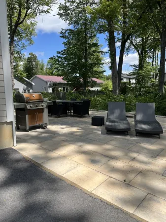 Location and Luxury. Beautiful In town Home near Race Track , SPAC & Restaurants Отели рядом с достопримечательностью «Saratoga Springs»