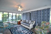 4 minute walk to Beach. Các khách sạn ở Sunnyside