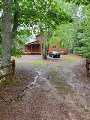 Cozy Cabin on the Lake Hotels in Keweenaw County