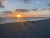 Beautiful home 2 miles away from Venice Beach!!!