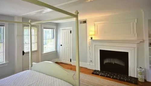 OLD TOWN CHARM.  Sleeps 4- 2 bedrooms - 2.5 baths