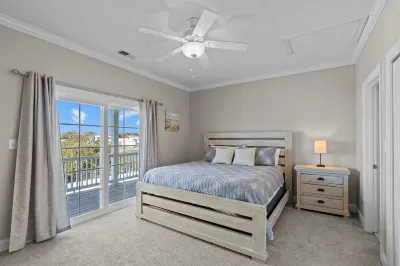 Relaxing Getaway at Atlantic Beach Ocean Resorts附近的飯店