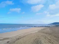 Cabourg en Front de Mer, au Pied des Dunes et de la Dives !
