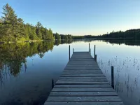 Cabin on lake . Pet friendly