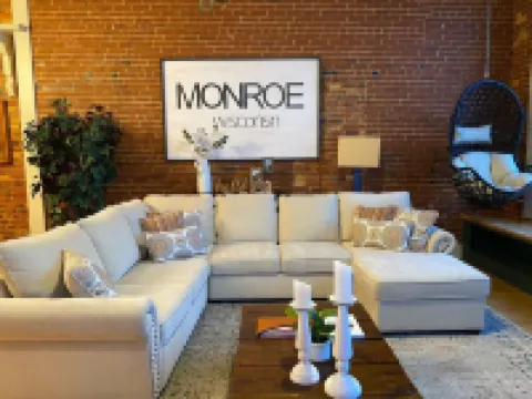 MJ's Penthouse ,a piece of paradise on Monroe's historic square Hotels in Monroe