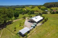 Panoramic Views, Peaceful, Fire pit, Wood BBQ, Feed the cute animals.