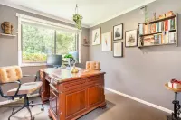 A house in Wentworth Falls with a great entertaining deck, firepit & wood burner