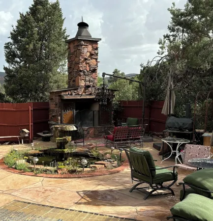 View with a room Cathedral Rock too! Отели рядом с достопримечательностью «Катедрал Рок»