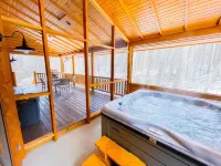 Creek Song Cabin 3 bedroom, sleeps 6, hot tub Hotels in Wayne Township