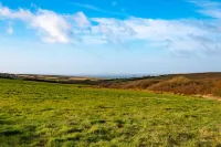 Skomer Sea View Cottage with Hot Tub- Dog Friendly