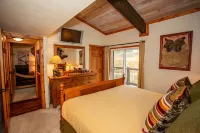 Newly Remodeled Ski-In, Ski-Out To Lift About 100 Yards From Unit.