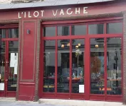 Charming flat in the heart of Paris on the Seine 聖路易島住宿飯店