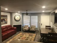 Fun condo, Pineview Reservoir, powder mountain, lrg 2 bedroom. Hotels in Eden