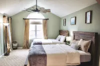 UNIQUE STAY, HOT TUB, MOVIE THEATER, BAR, GYM