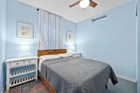The Cozy Birdnest w/ Sauna & Outdoor Lounge space! فنادق في Englewood