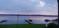 What a View! Charming Lake Cottage w. Dock&Yard&BBQ, Pets welcome