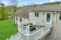 Balcony, River Access, Full Kitchen & LR in Heart of White Mtns Hotels in Woodstock