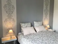 18th century gîtes in the VAL DE CHAMBORD at the gates of Chambord Các khách sạn ở Loir-et-Cher