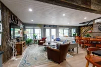 Camp Quality Time on Wilson Lake 3-bedroom, hot tub Hotels in Wilton