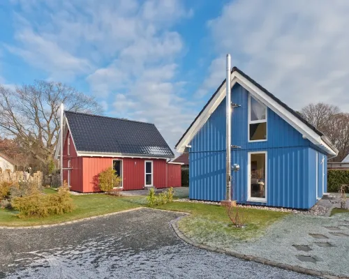 Great Vacation Home with Garden, Terrace, 500m to the Beach, Free Wlan, Parking Lot Hotels in Zingst