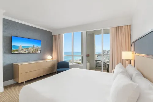 Best Rates!! Remodeled Gorgeous 1BR/2Bath Corner Unit Oceanview Free Spa Passes