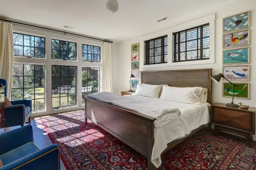 SIMPLY THE BEST SPOT IN HIGHLANDS. 1 BLOCK TO MAIN STREET!