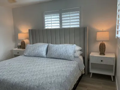 Fort Myers Renovated Luxury Waterfront 3 bed 3 bath with heated pool