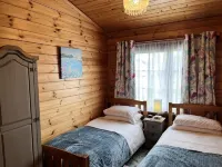 Willow Lodge, Holiday Log Cabin, Cedar Springs, Heacham. Close to the beach.