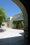 Uzès: superb gîte in a Provencal farmhouse 700m from the town center