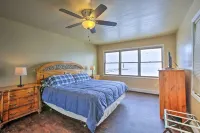 Family-Friendly Cottage on the Lake