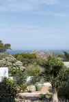 Green Door Kiama - Eco Luxury, EVC, Ocean Views, Pet Friendly.
