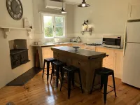Florence Cottage, 10 minutes from Hunter Valley Vineyards. Family friendly.