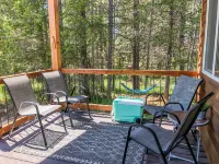 SUPER CUTE RUSTIC & CLEAN HOME 40 minutes to YNP